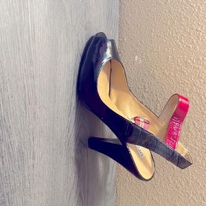 Steve Madden heels size 7.5 color black and red.